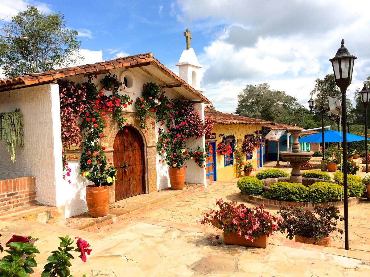 Cabanas La Carolina - Mesa De Los Santos ลอส ซานตอส ภายนอก รูปภาพ